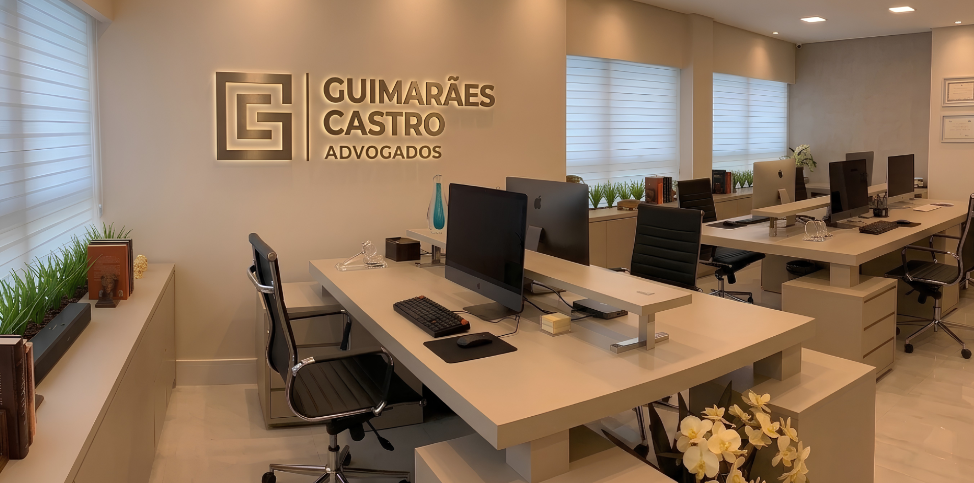 Ambiente de trabalho do escritório Guimarães e Castro